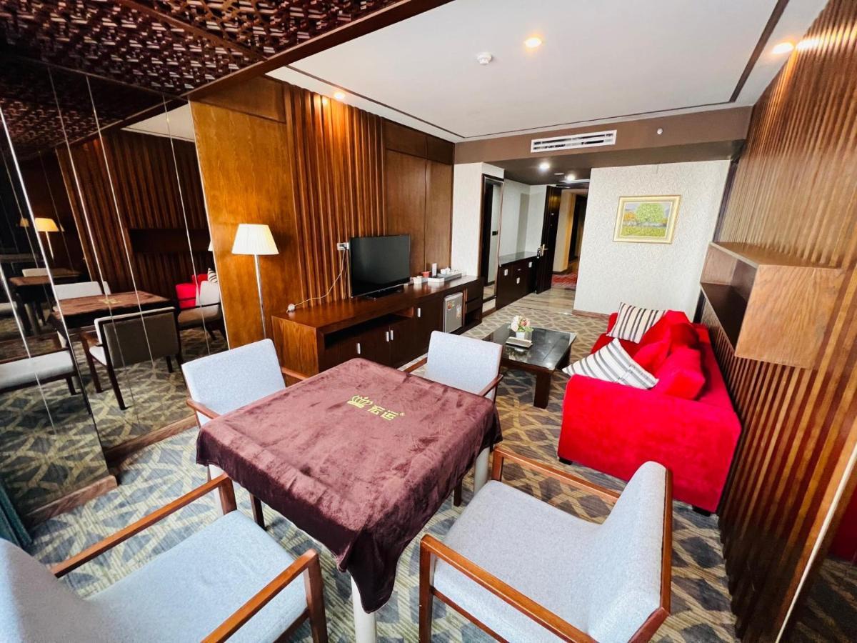 Le Indochina Hotel Bắc Ninh Esterno foto
