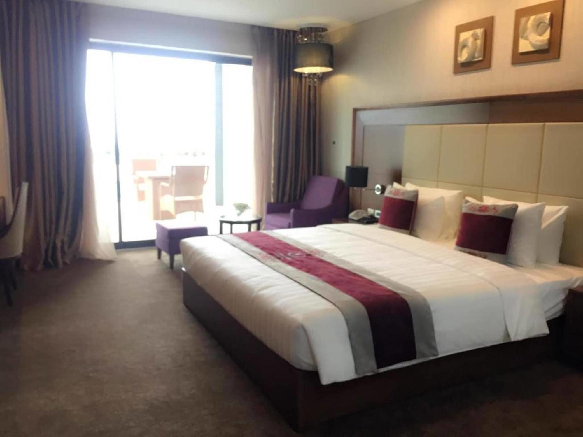 Le Indochina Hotel Bắc Ninh Esterno foto
